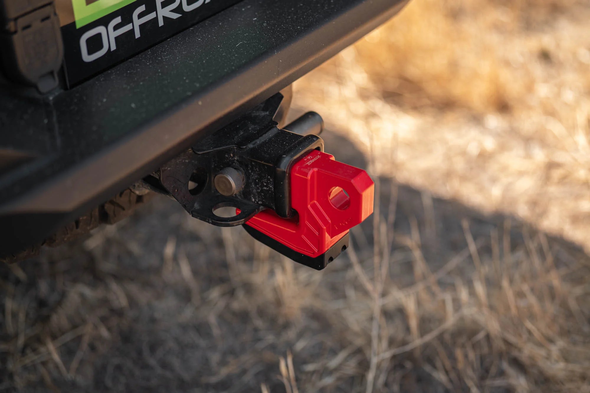 DV8 Xtract Hitch Skid Plate