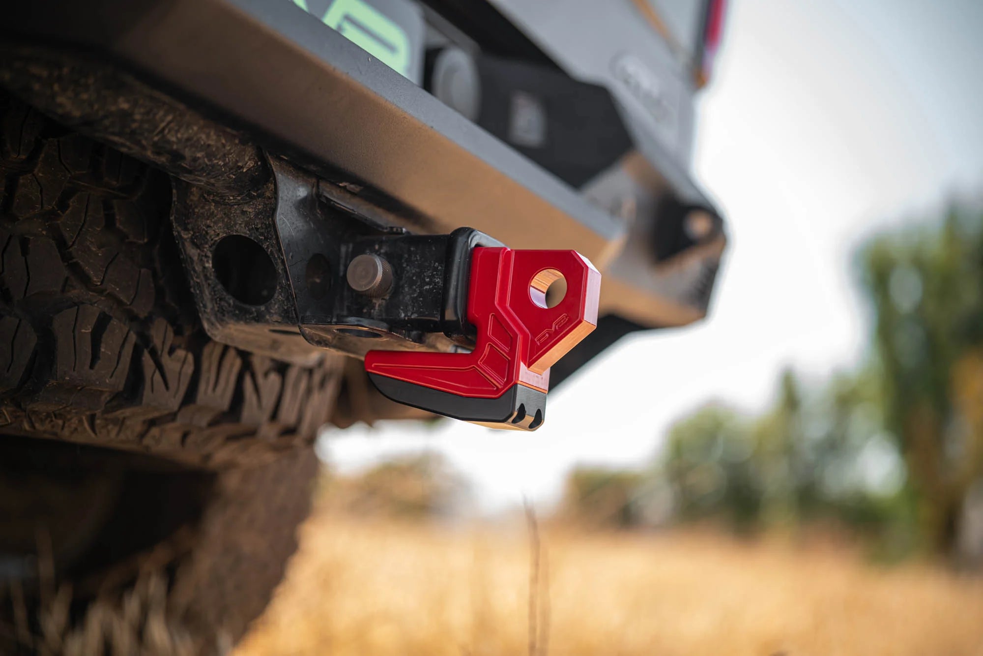 DV8 Xtract Hitch Skid Plate