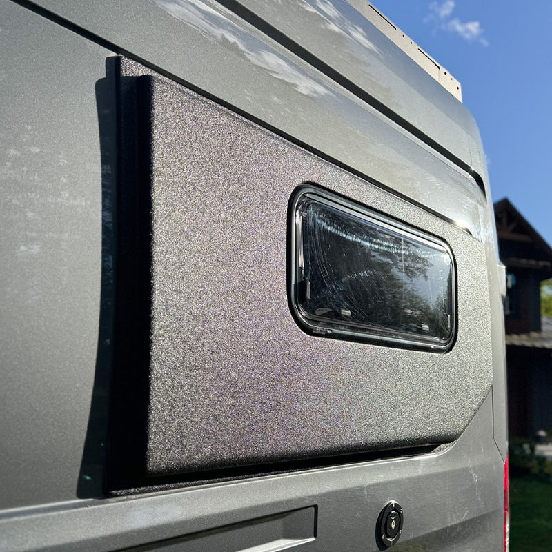 Load video: Transit 148" Ext Flares