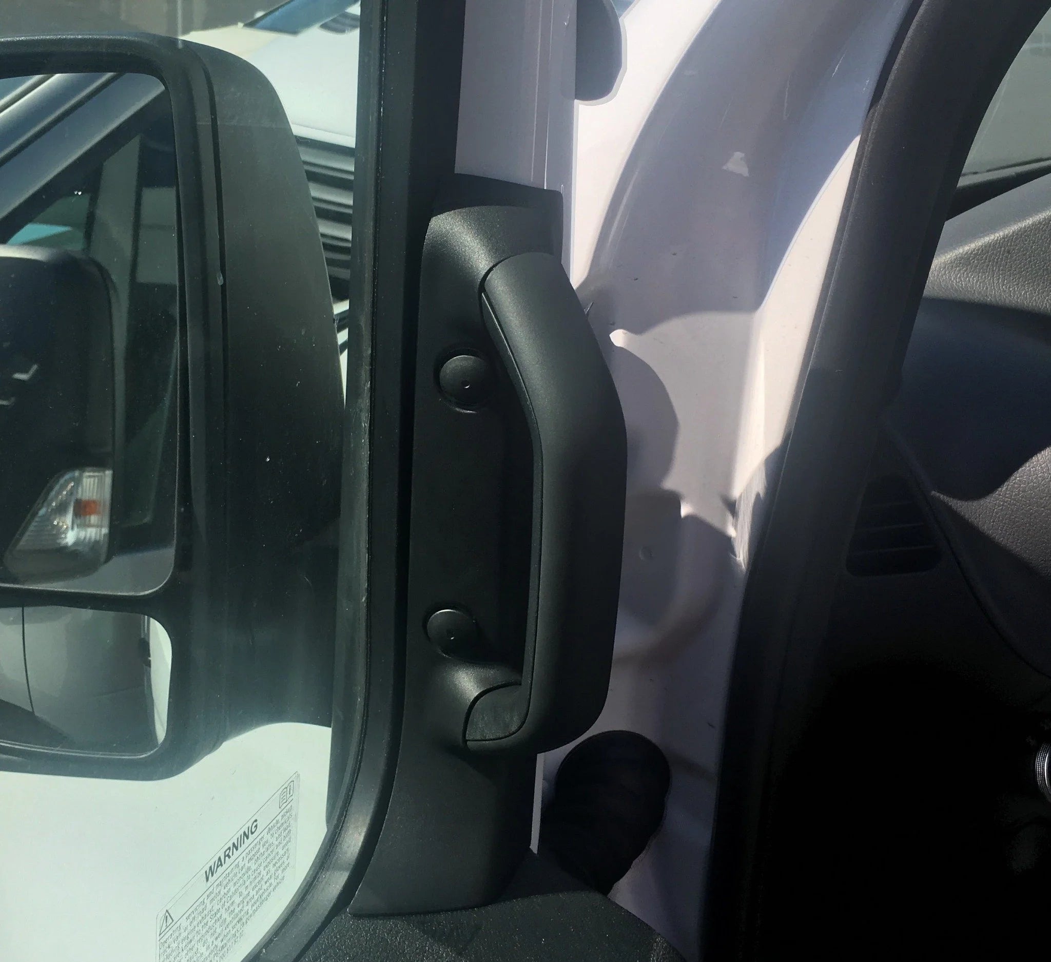 Load video: Grab Handle Kit Sprinter 2019+