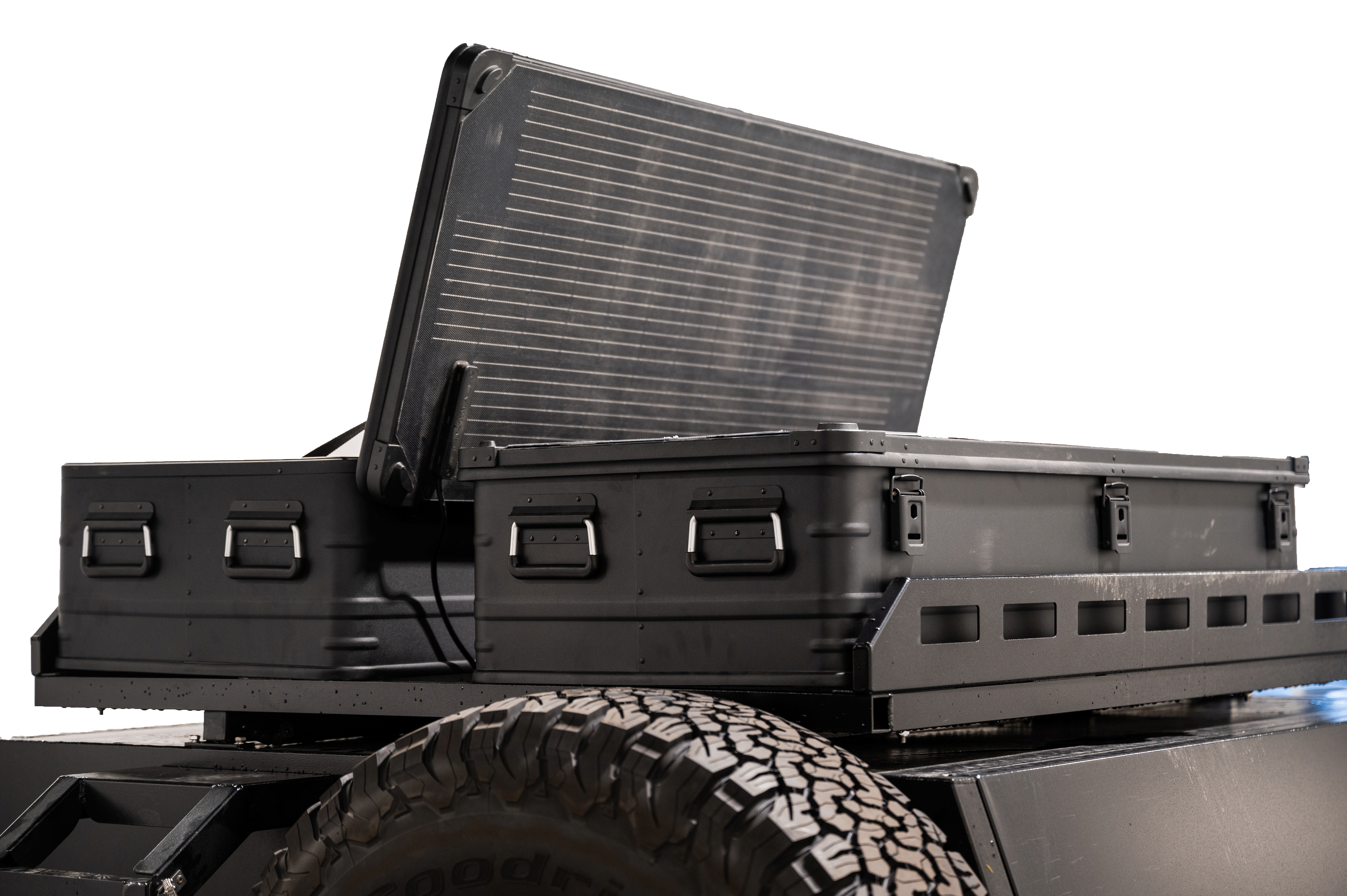 Icarus Solar Roof Box