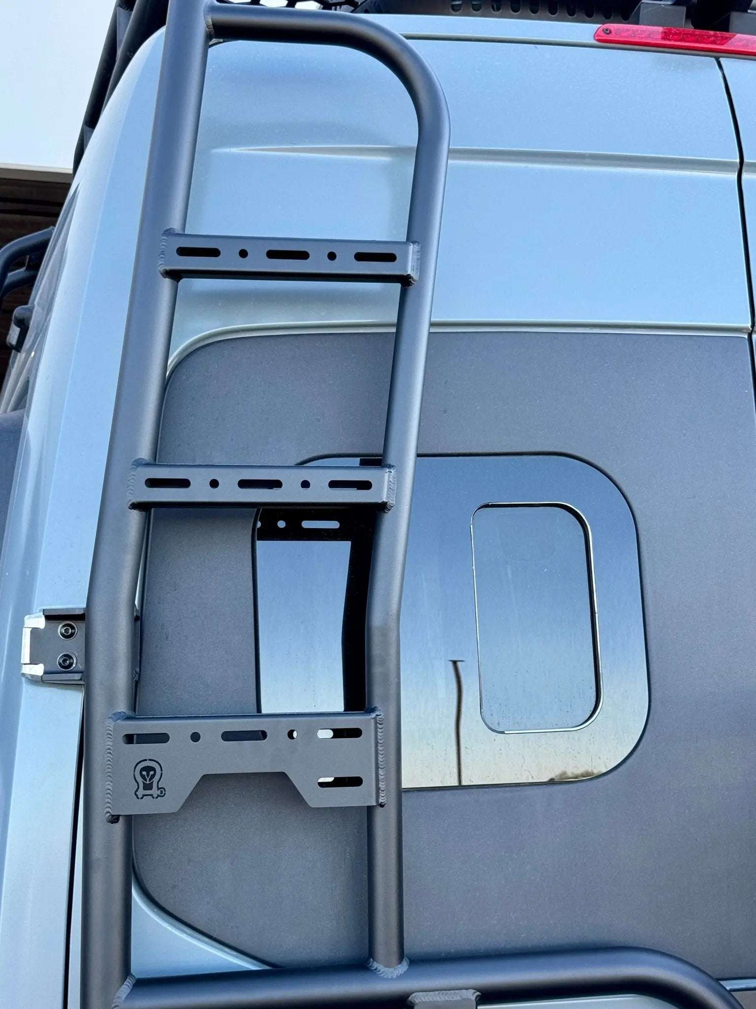 Sprinter Tire Carrier + Ladder : Explorer (2019+)