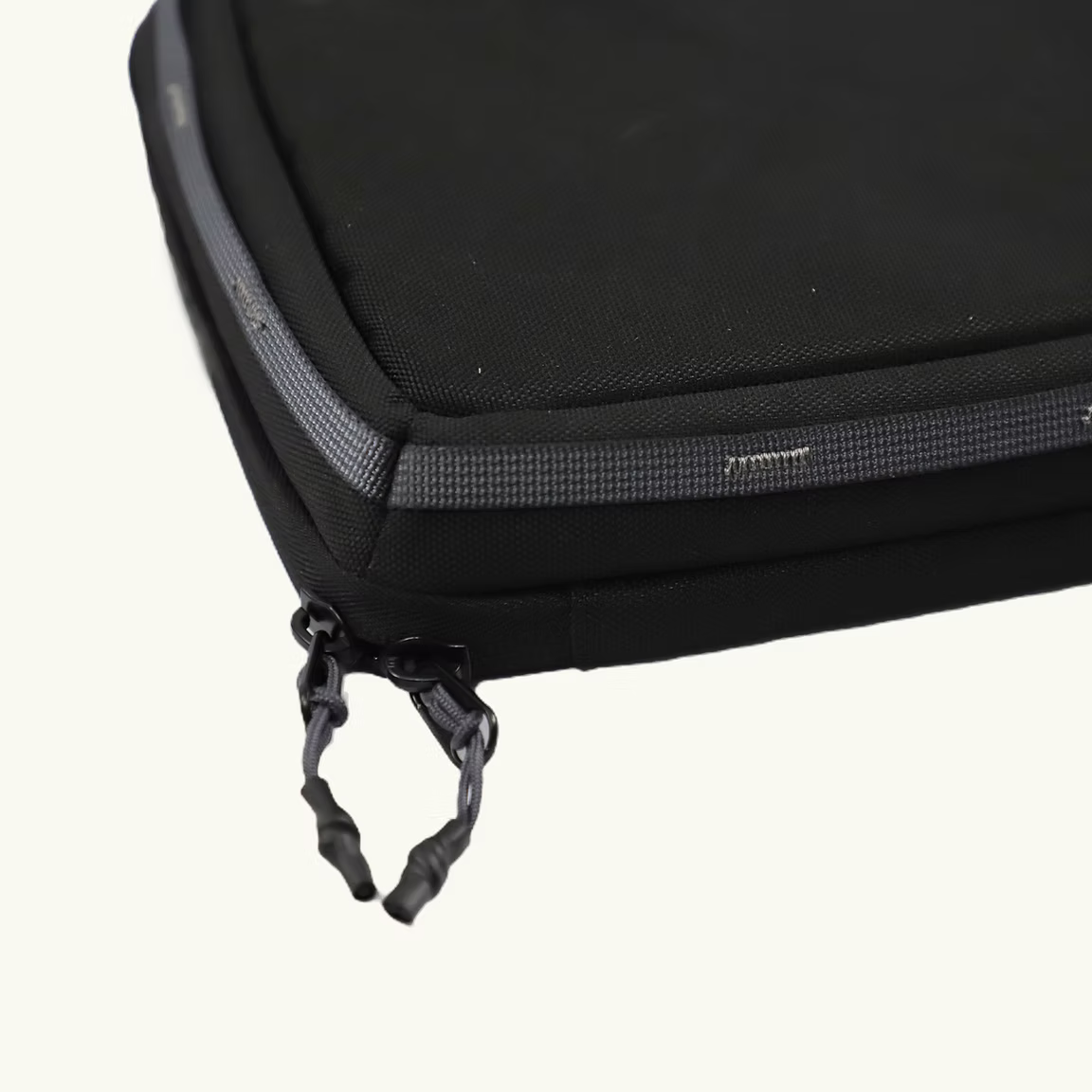 Venture L-Track Stow Away Bag