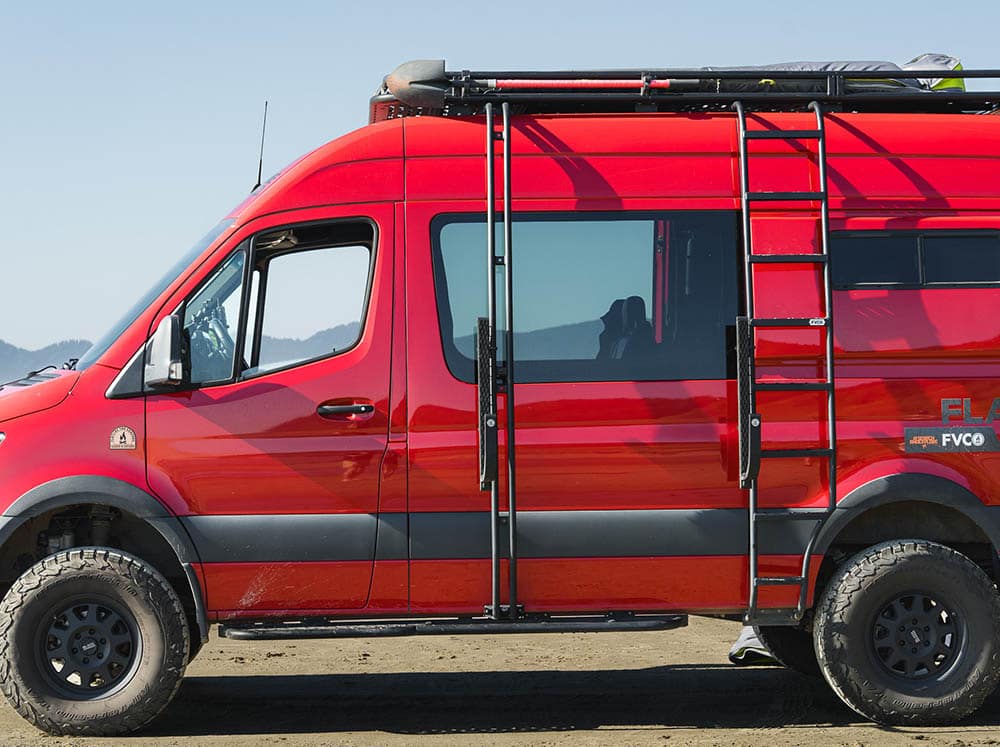 Load video: Sprinter Surf Pole