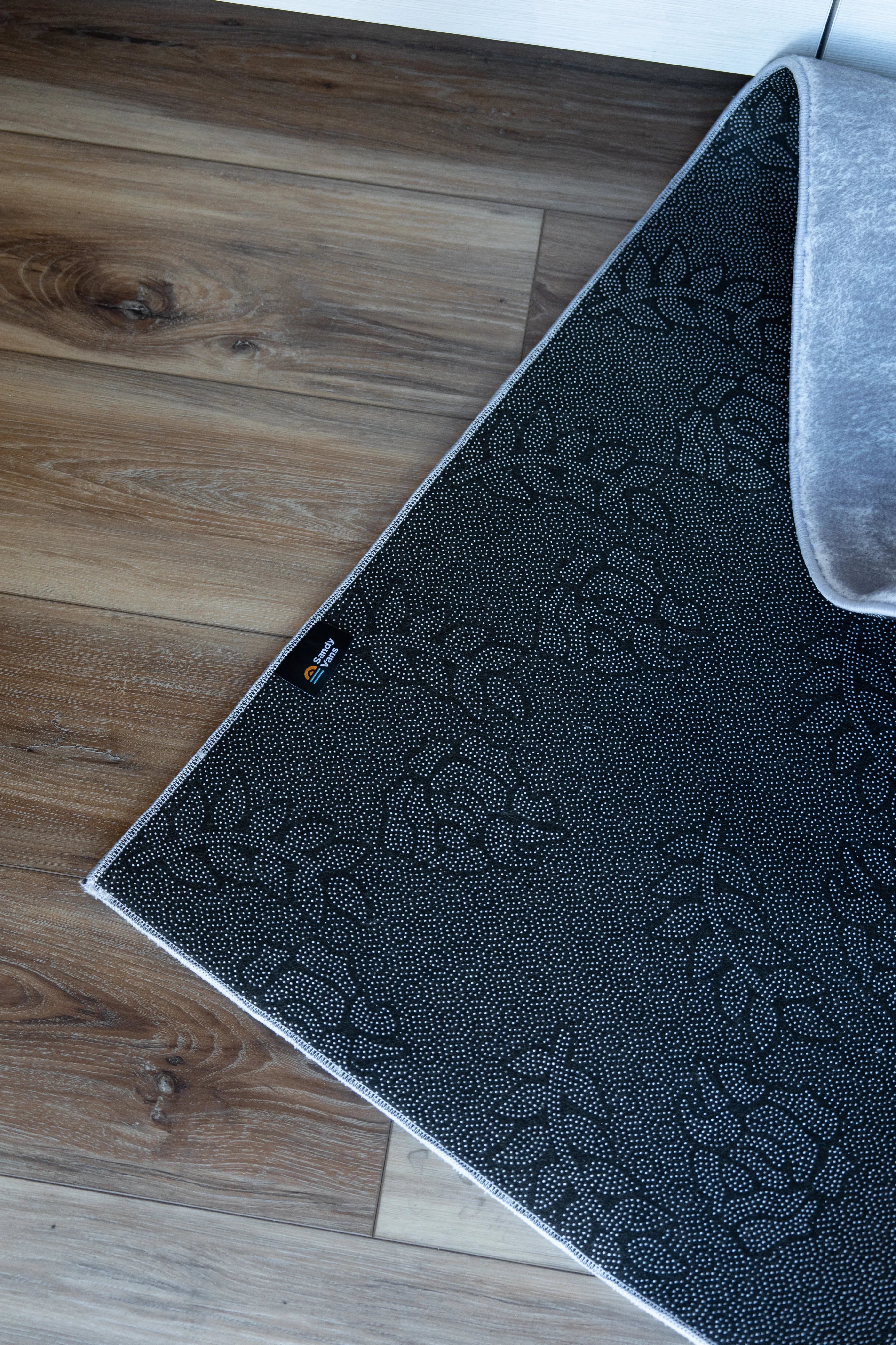 SV L-Shaped Sprinter Van Rug