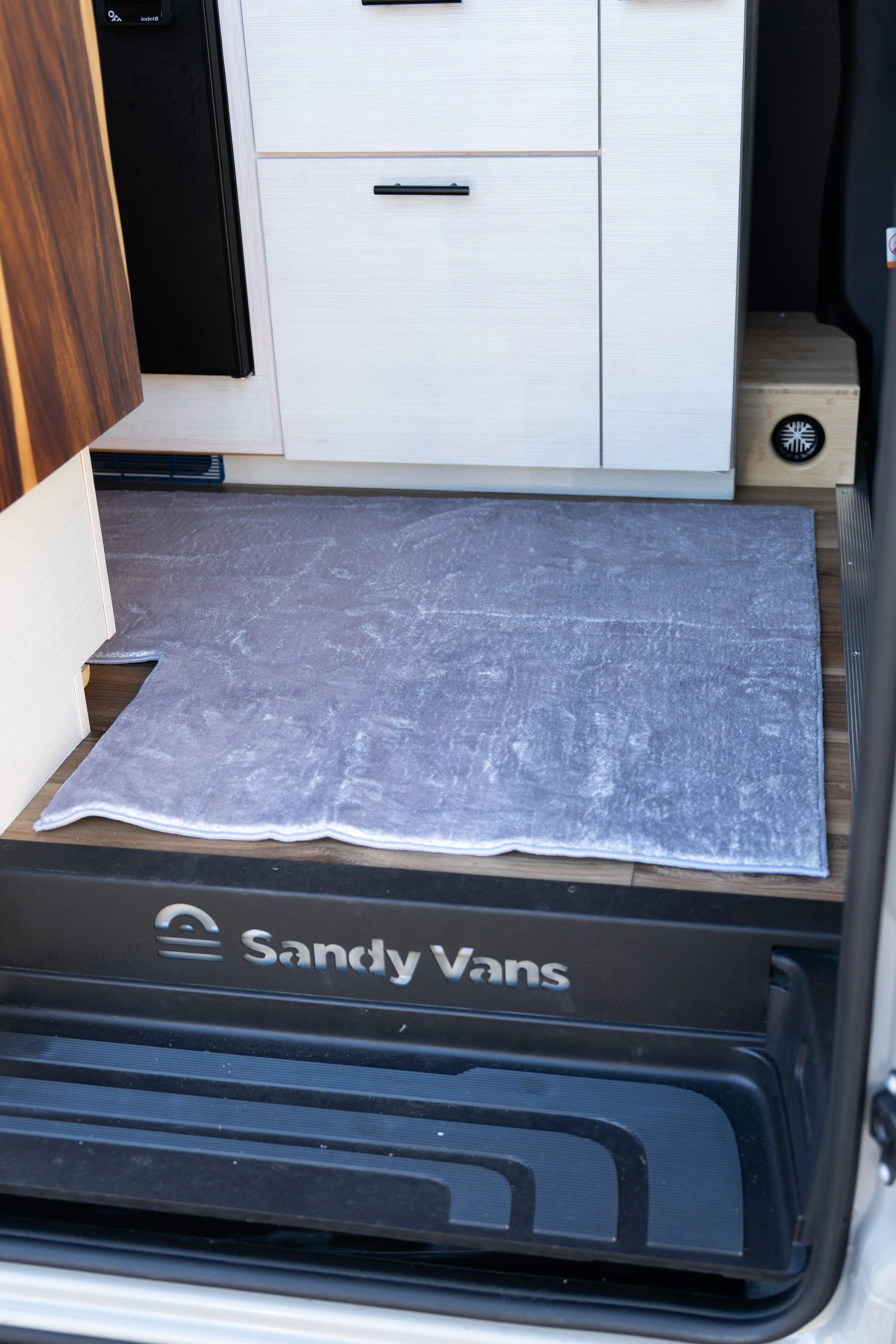 SV L-Shaped Sprinter Van Rug